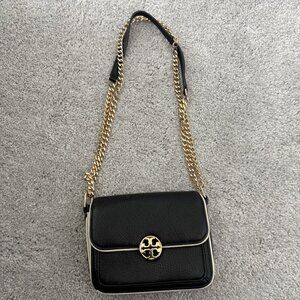 ♦️♦️ AUTHENTIC TORY BURCH BLACK & WHITE CHELSEA HANDBAG ♦️♦️